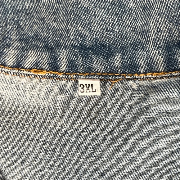 Hengsheng Jeans | Distressed Denim Jacket - Picture 9 of 9